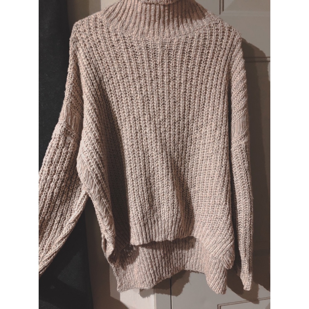 Dusty pink turtle neck knit sweater